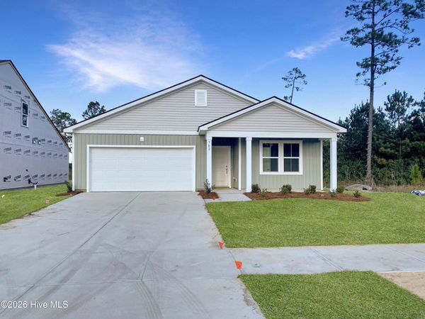 702 Tahoe Ridge Drive SE, Leland, NC 28451