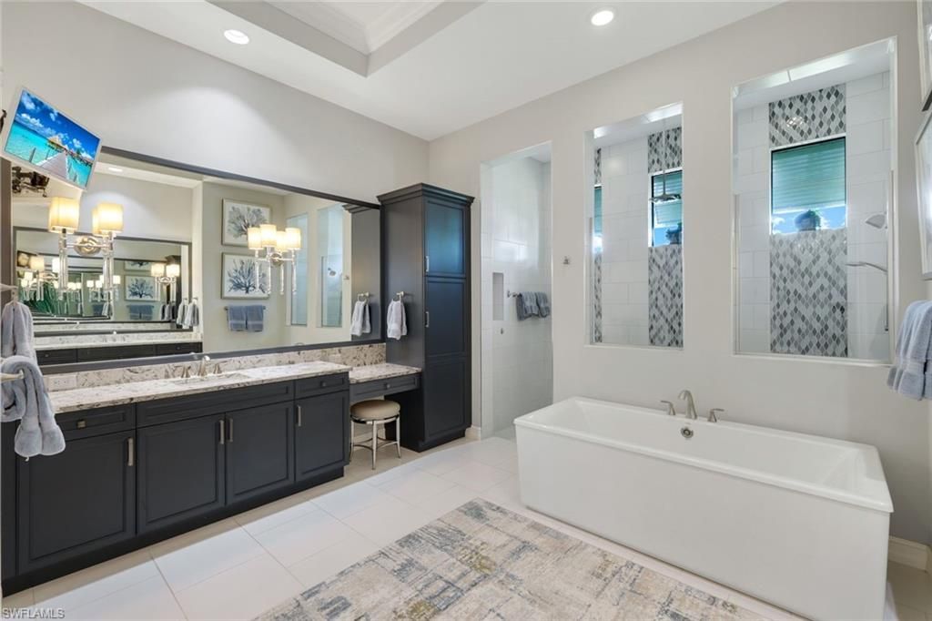 8998 Arrezo Ct, Naples, FL 34119 Photo