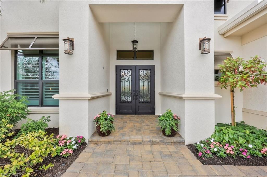 8998 Arrezo Ct, Naples, FL 34119 Photo