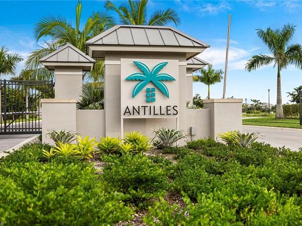 172 Indies DR E, Unit 101, NAPLES, FL 34114