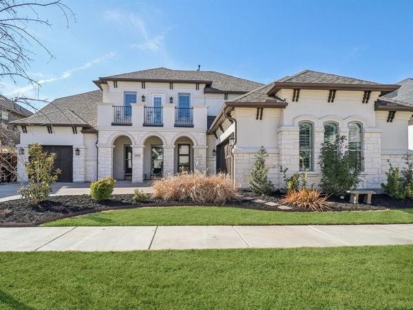 1772 Coopers Hawk Drive, Arlington, TX 76005