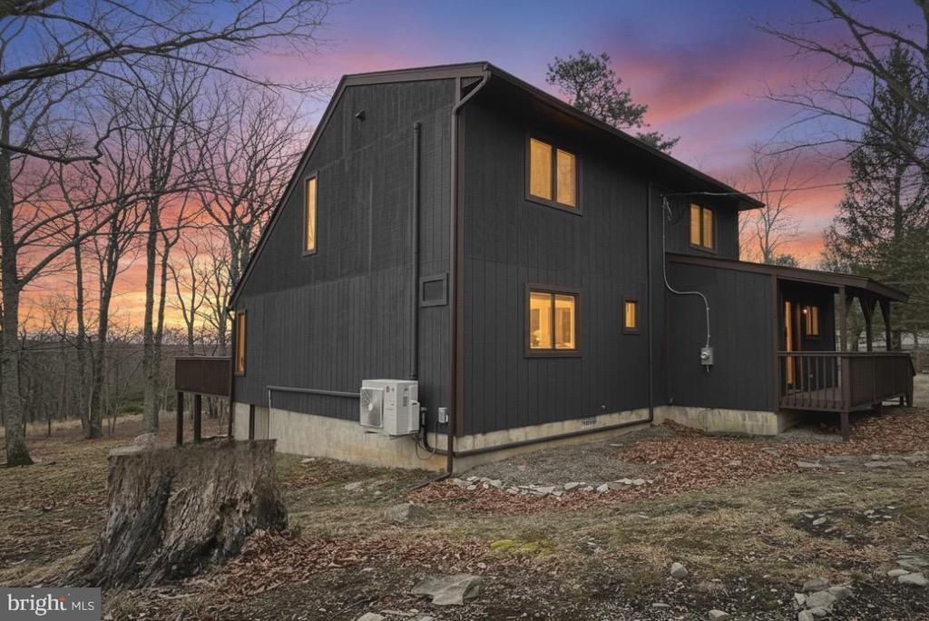 103 ASHLEY COURT, BUSHKILL, PA 18324