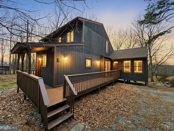 103 ASHLEY COURT, BUSHKILL, PA 18324