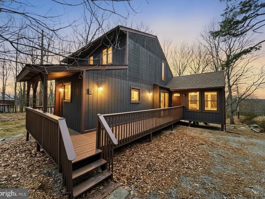 103 Ashley Court, Bushkill, PA 18324 Main Photo