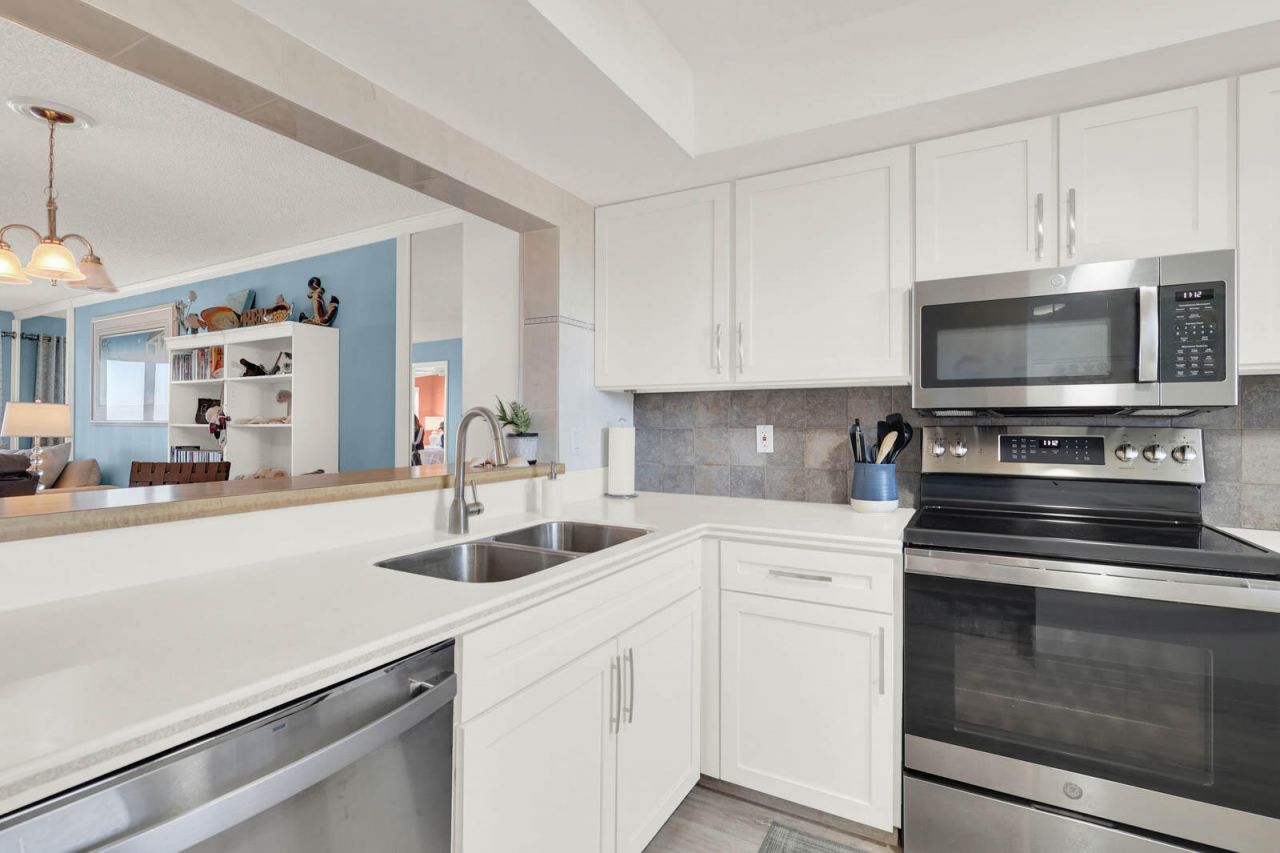 7430 S Ocean Drive, Unit B-820, Jensen Beach, FL 34957 Photo