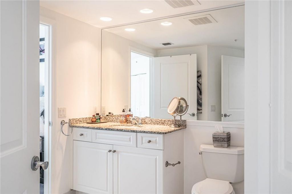 347 N New River Drive, Unit 2406, Fort Lauderdale, FL 33301 Photo