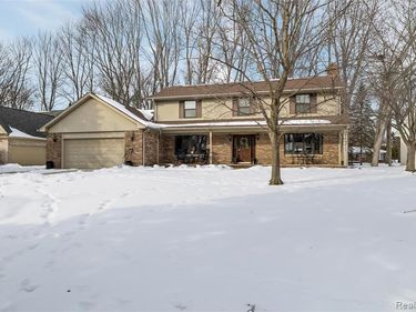 8374 Lasalle Court, Grosse Ile Twp, MI 48138