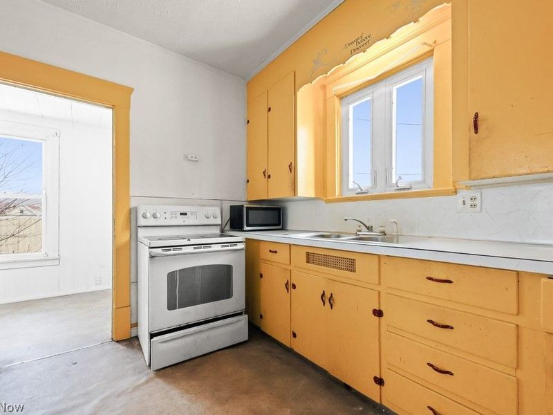 134 11th Street, Alliance, OH 44601 Photo 4