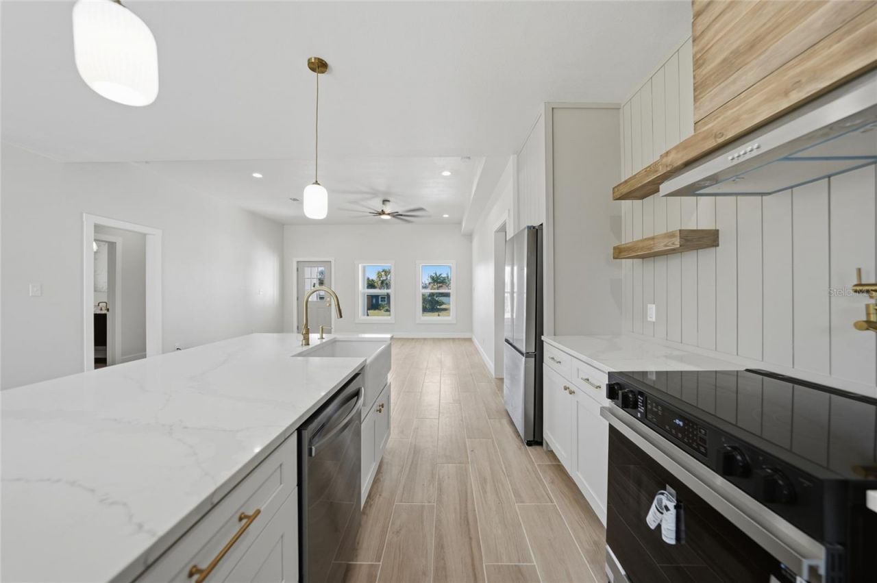 3320 Palm Drive, Punta Gorda, FL 33950 Photo