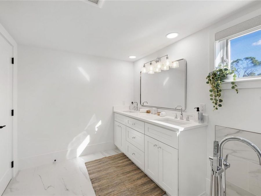 Property Image 91