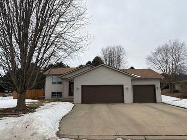 5 6th Avenue SE, Elgin, MN 55932