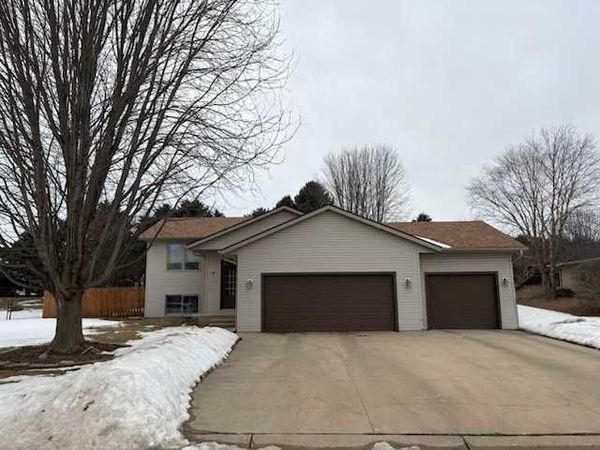 5 6th Avenue SE, Elgin, MN 55932