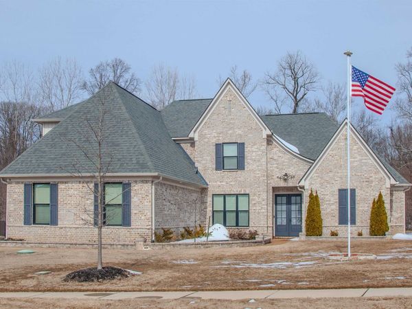 36 W SCOTTSDALE CV, Atoka, TN 38004