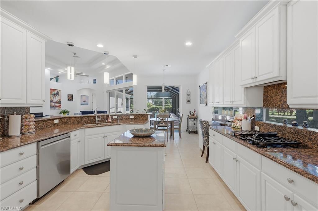 8855 Largo Mar Dr, Estero, FL 33967 Photo
