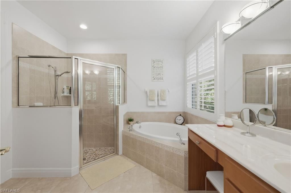 8855 Largo Mar Dr, Estero, FL 33967 Photo