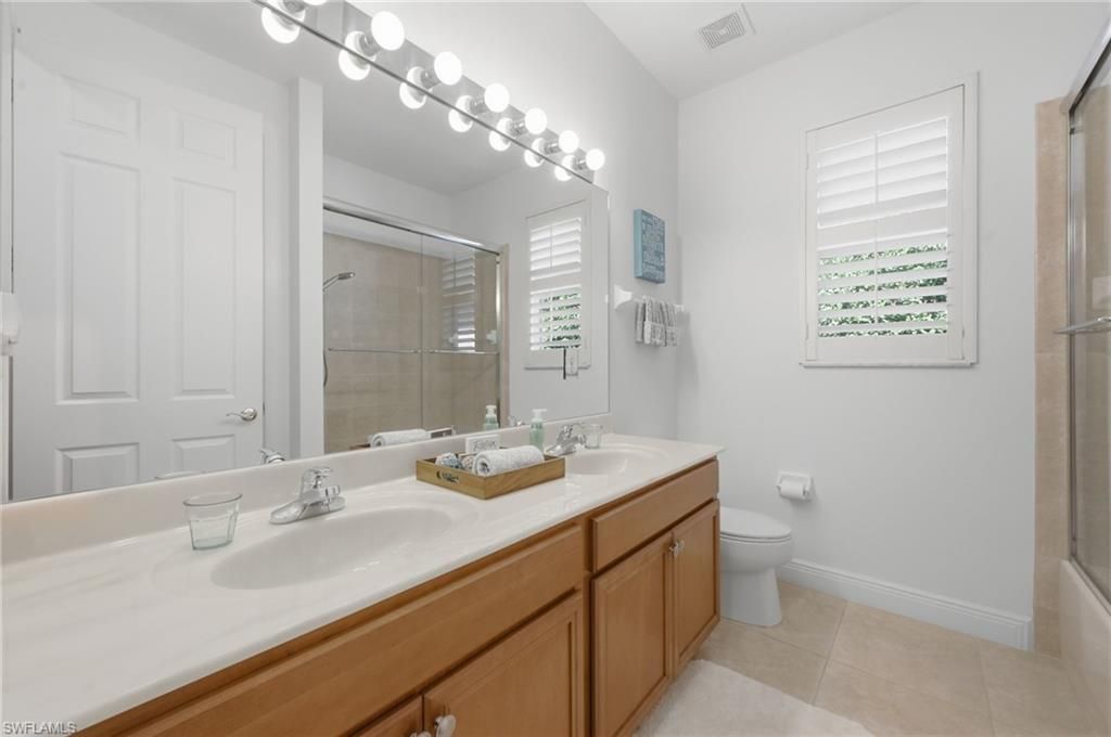 8855 Largo Mar Dr, Estero, FL 33967 Photo