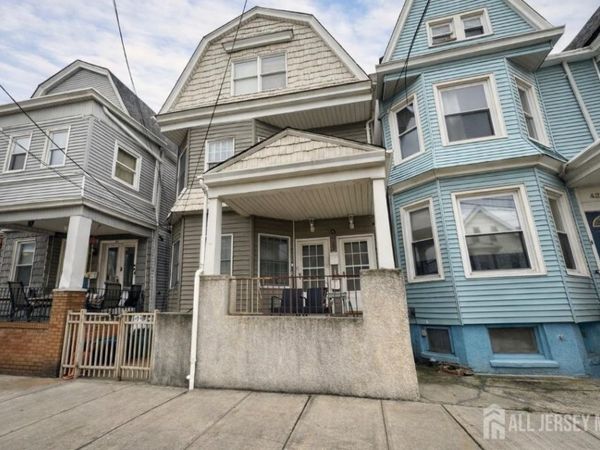 425 Cleveland Avenue, Harrison, NJ 07029