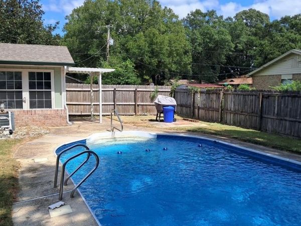 5358 Jenny Cir, Pace, FL 32571