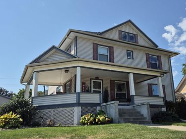 1215 Central Avenue, Auburn, NE 68305