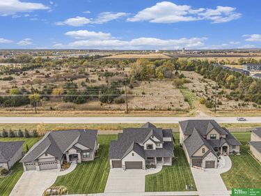 3319 Robyn Ridge Road, Fremont, NE 68025