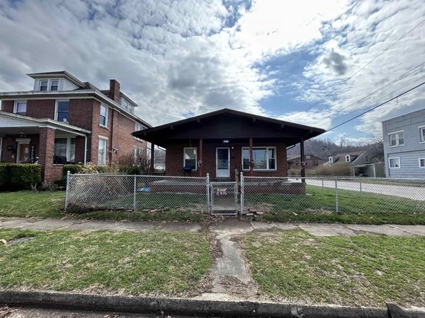 2971 Hughes Street, Huntington, WV 25704