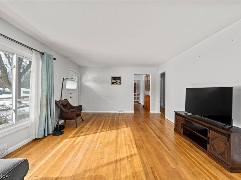 619 Moore Road, Akron, OH 44319 Photo 14