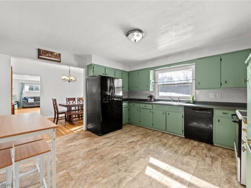 619 Moore Road, Akron, OH 44319 Photo 24