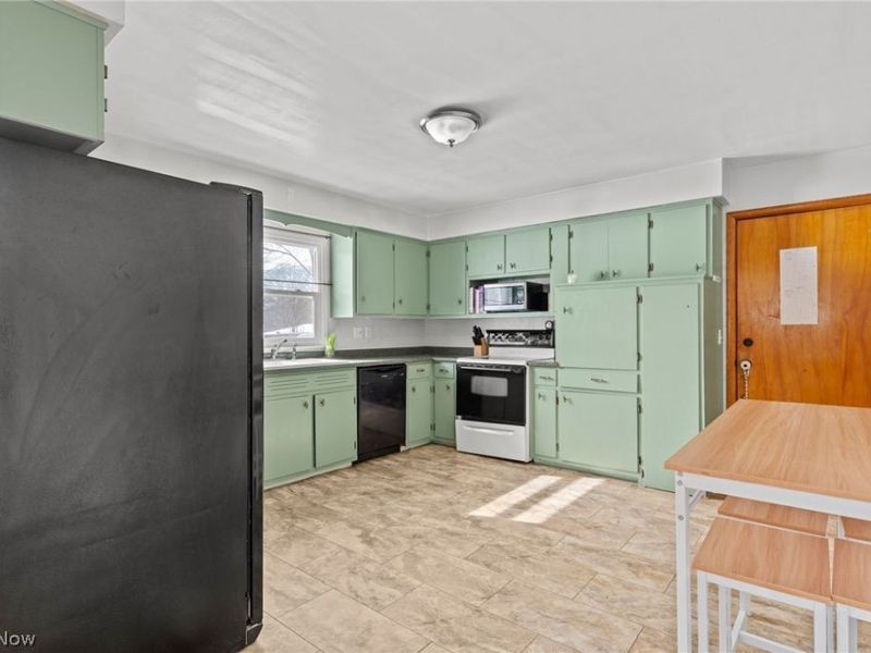 619 Moore Road, Akron, OH 44319 Photo 26