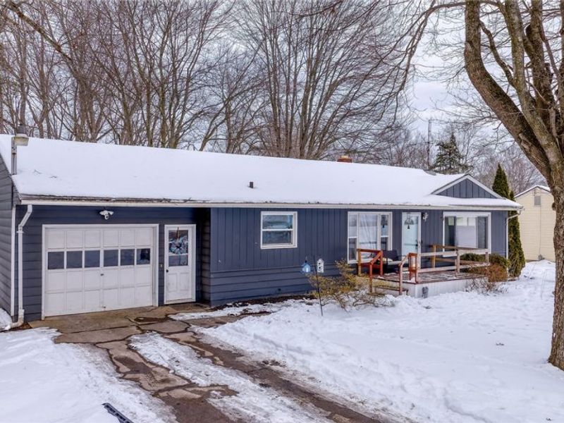 619 Moore Road, Akron, OH 44319 Photo 3