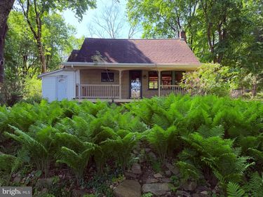 320 LOOP ROAD, BOALSBURG, PA 16827