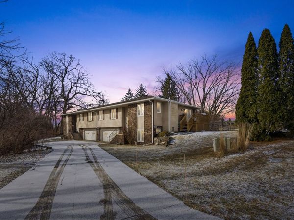 870 47th Avenue, Unit 2, East Moline, IL 61244