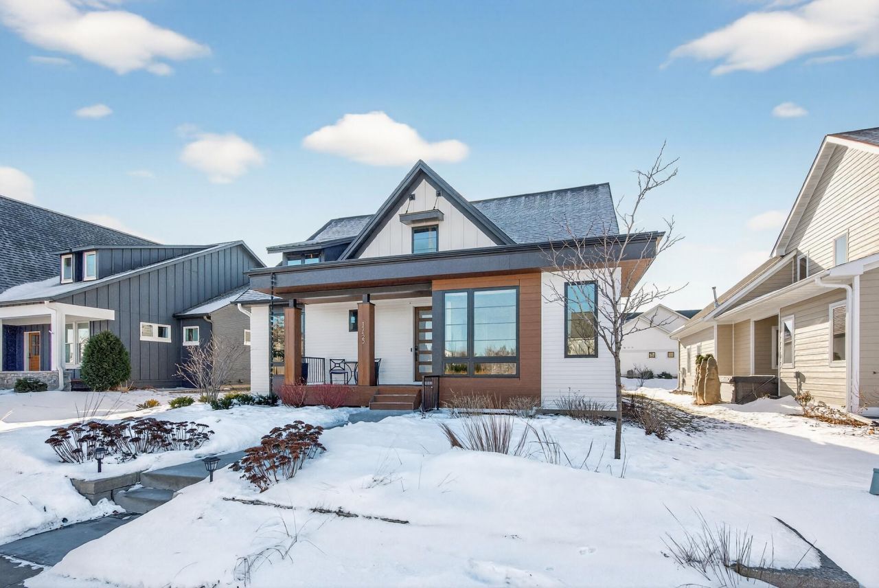 11425 Wildflower Drive N, Lake Elmo, MN 55042