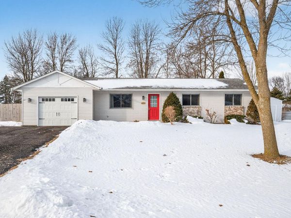 531 Nelson Lane, Center City, MN 55012