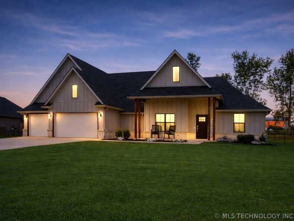 2429 W Union Street, Collinsville, OK 74021