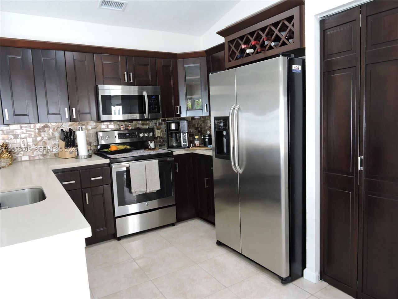 10575 SW 12th Mnr, Pembroke Pines, FL 33025 Photo