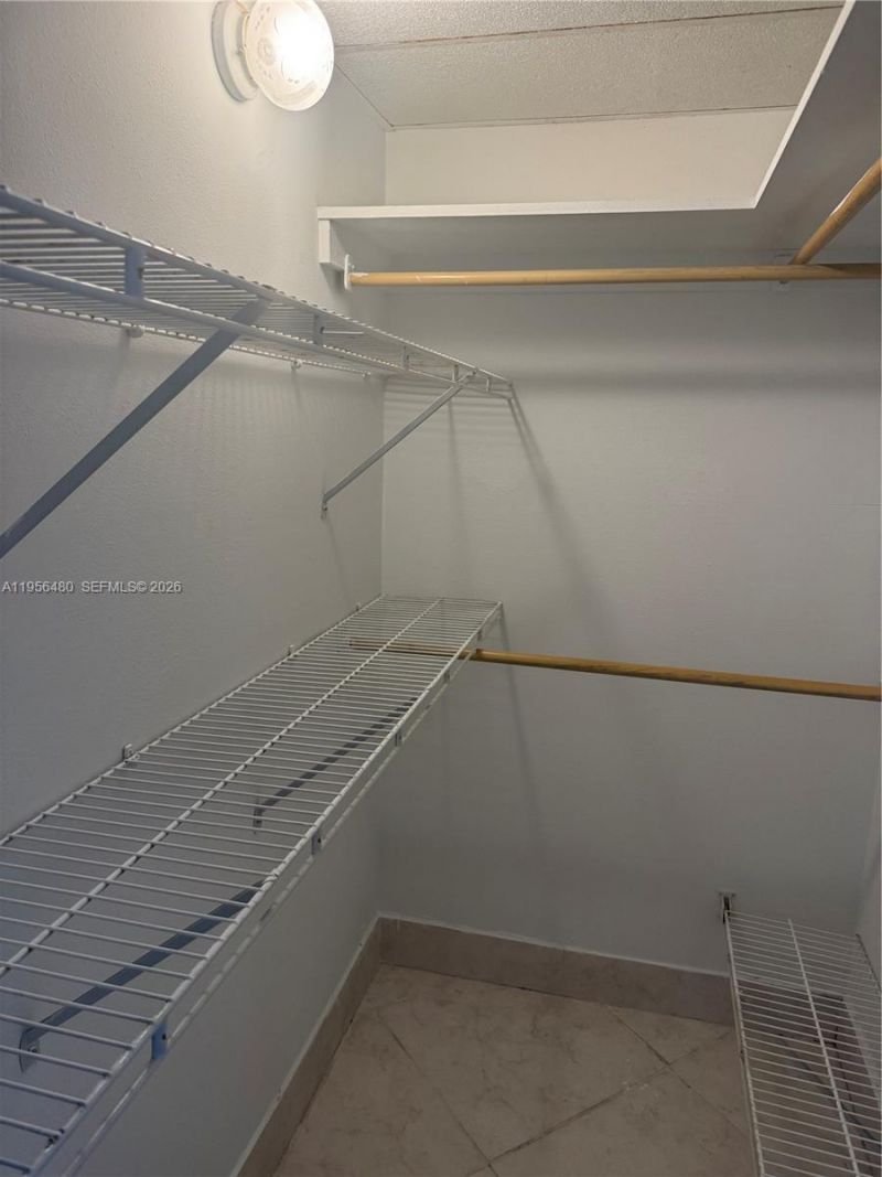 300 Bayview Dr , Unit 501, Sunny Isles Beach, FL 33160 Photo