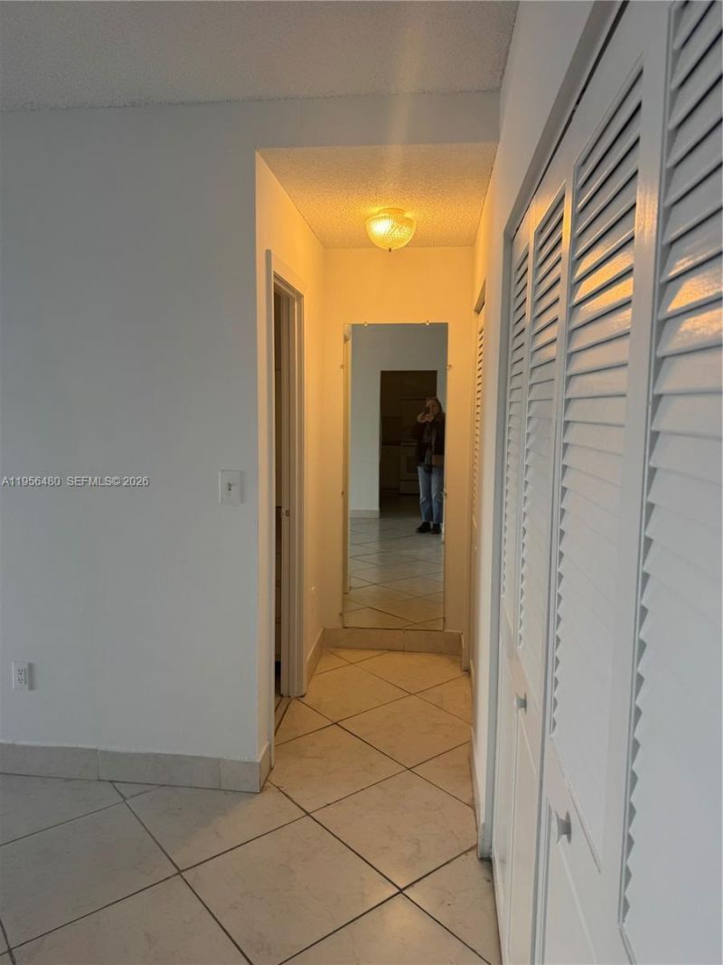 300 Bayview Dr , Unit 501, Sunny Isles Beach, FL 33160 Photo