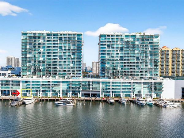 400 Sunny Isles Blvd, Unit 102, Sunny Isles Beach, FL 33160