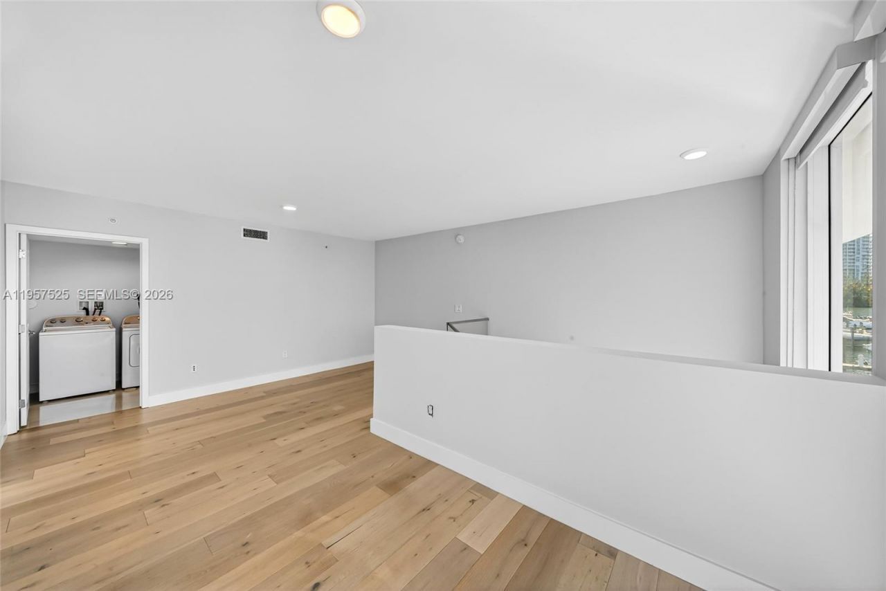 400 Sunny Isles Blvd, Unit 102, Sunny Isles Beach, FL 33160 Photo