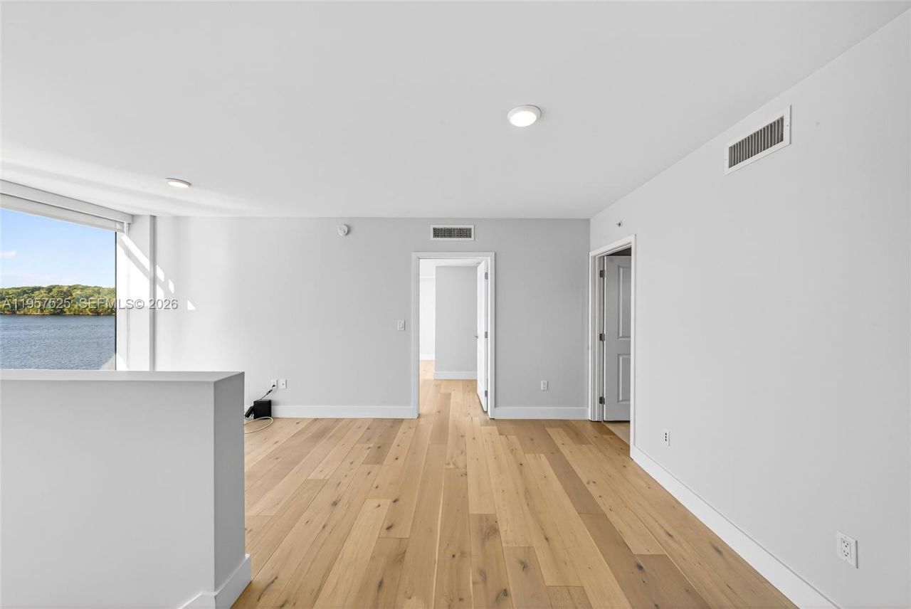 400 Sunny Isles Blvd, Unit 102, Sunny Isles Beach, FL 33160 Photo