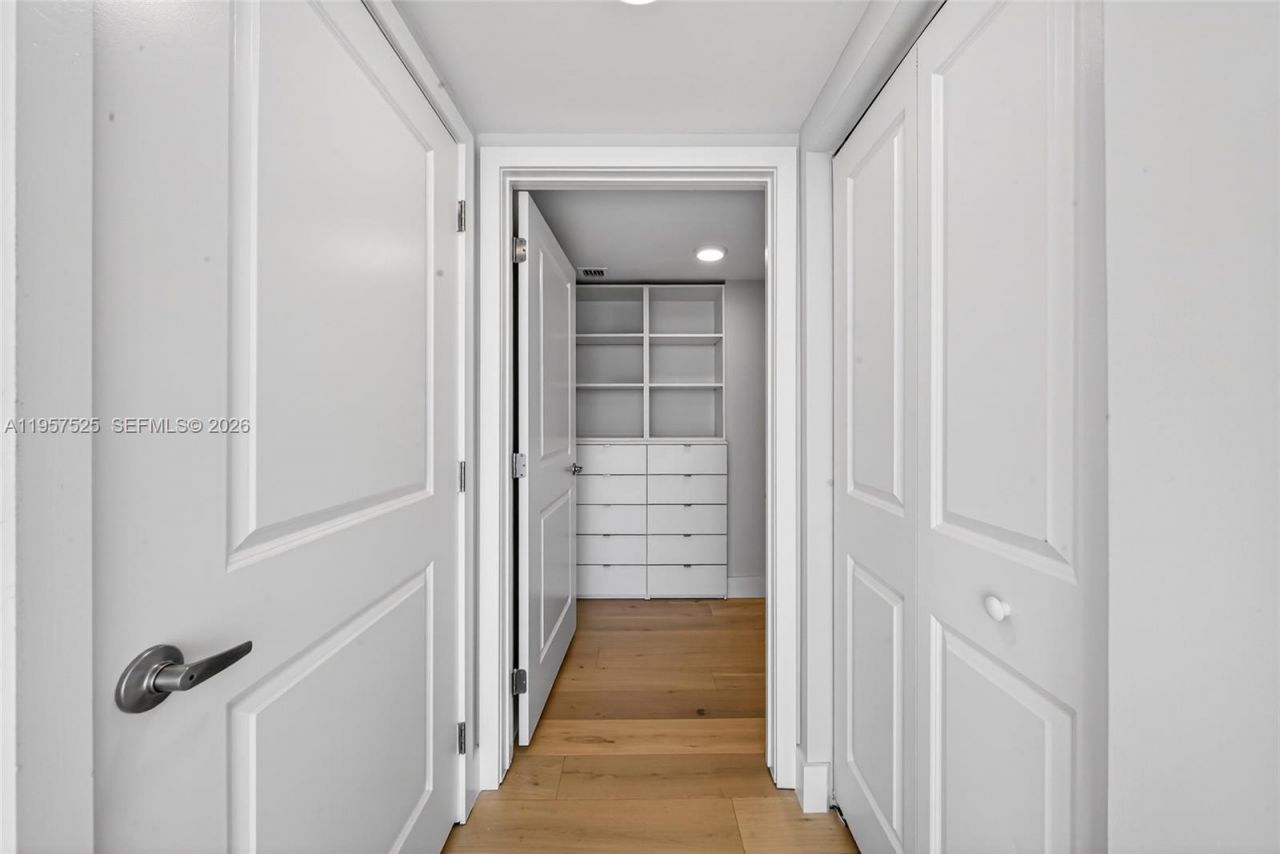 400 Sunny Isles Blvd, Unit 102, Sunny Isles Beach, FL 33160 Photo