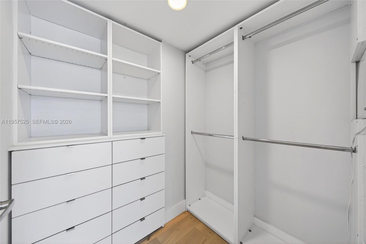 400 Sunny Isles Blvd, Unit 102, Sunny Isles Beach, FL 33160 Photo