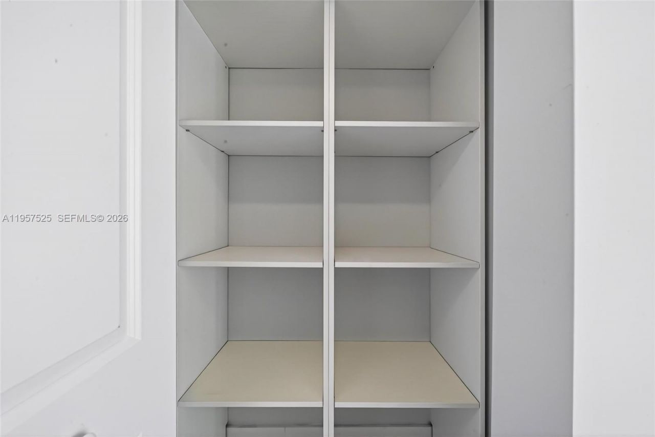 400 Sunny Isles Blvd, Unit 102, Sunny Isles Beach, FL 33160 Photo