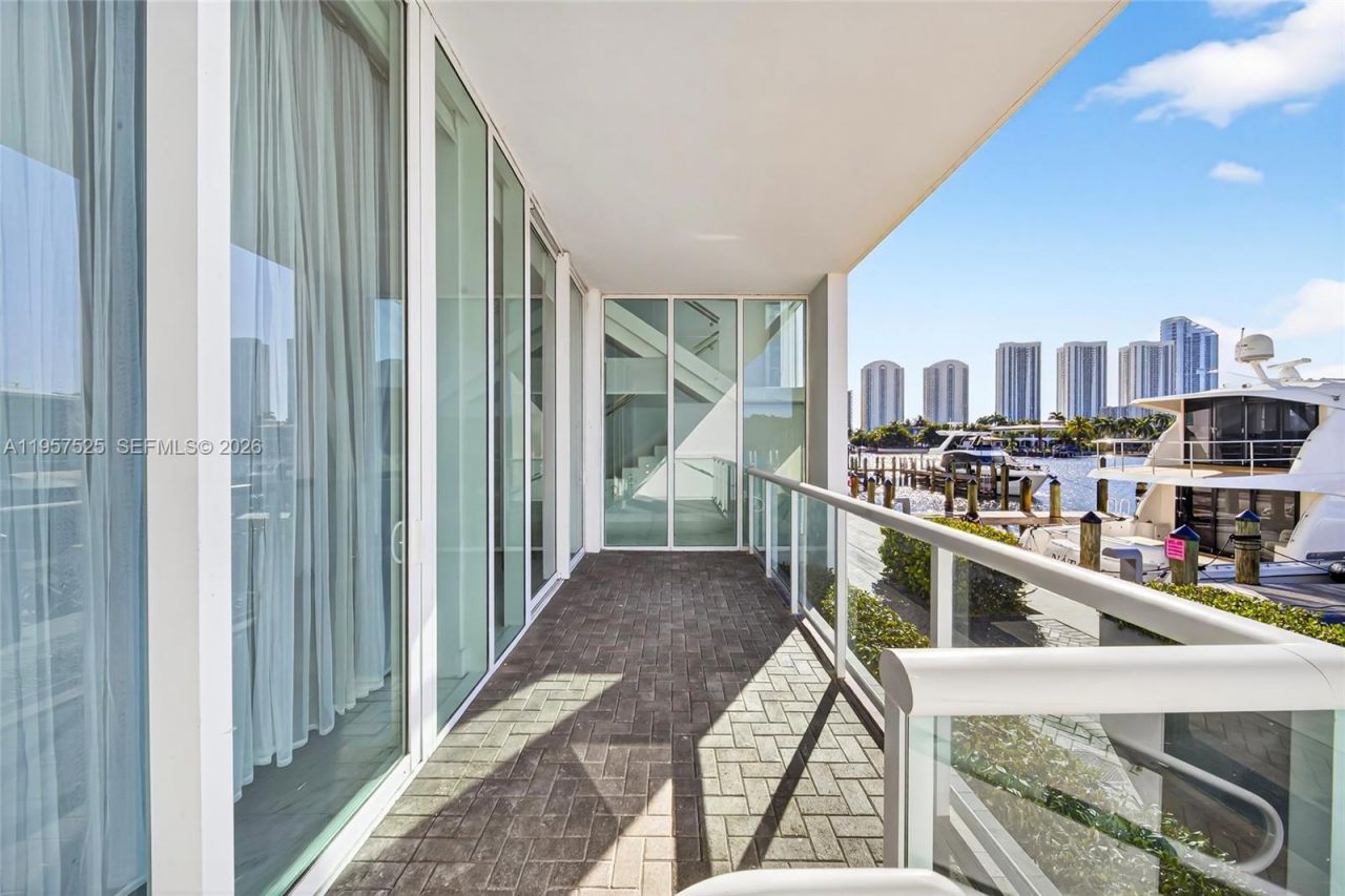 400 Sunny Isles Blvd, Unit 102, Sunny Isles Beach, FL 33160 Photo