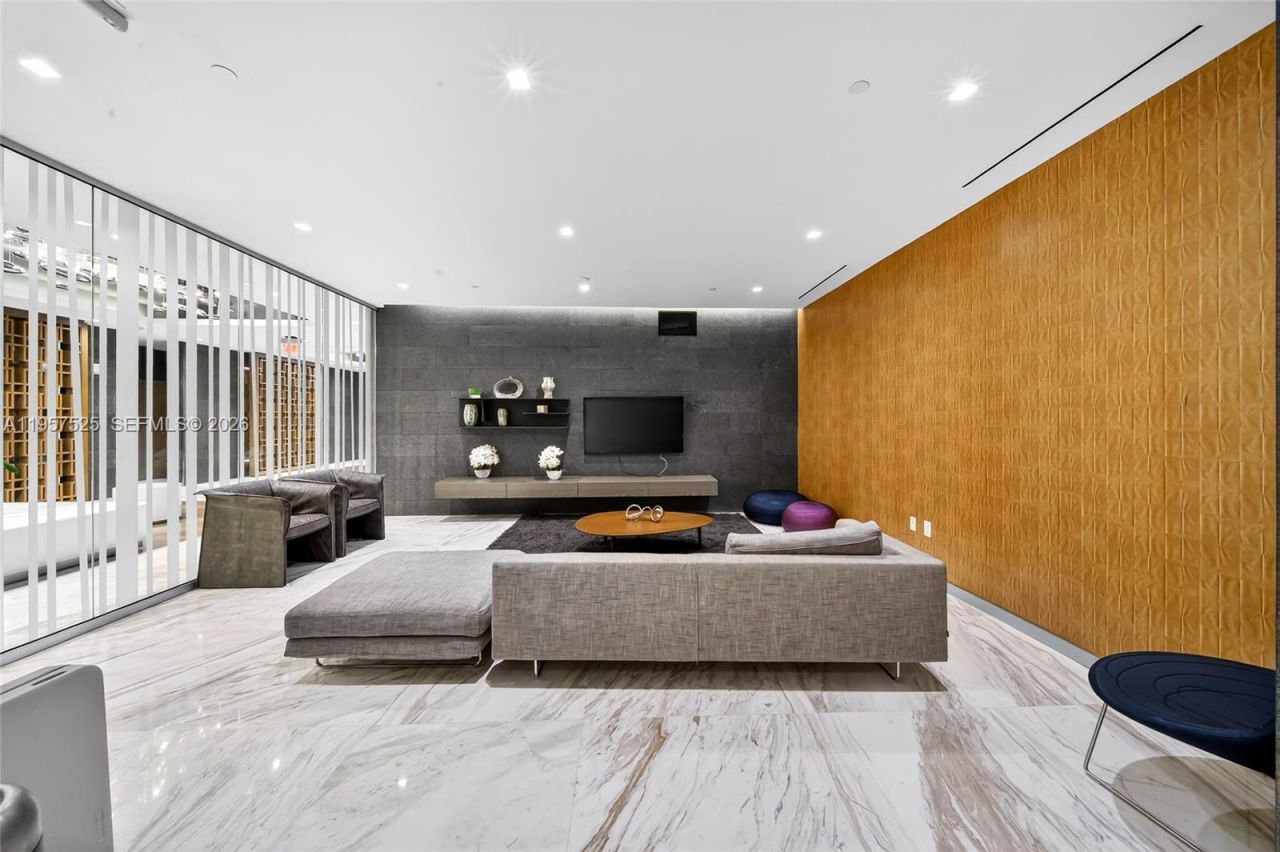 400 Sunny Isles Blvd, Unit 102, Sunny Isles Beach, FL 33160 Photo