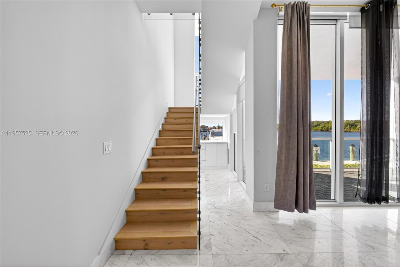 400 Sunny Isles Blvd, Unit 102, Sunny Isles Beach, FL 33160 Photo