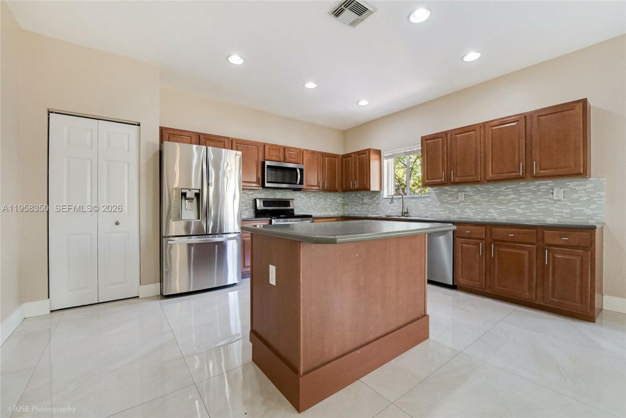 22604 SW 94th Ct, Cutler Bay, FL 33190 Photo