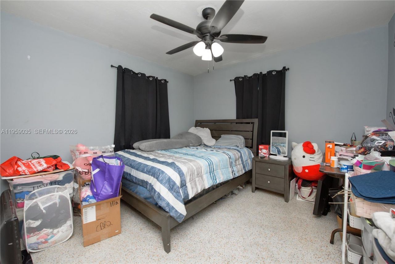 1560 NE 11th St , Homestead, FL 33033 Photo