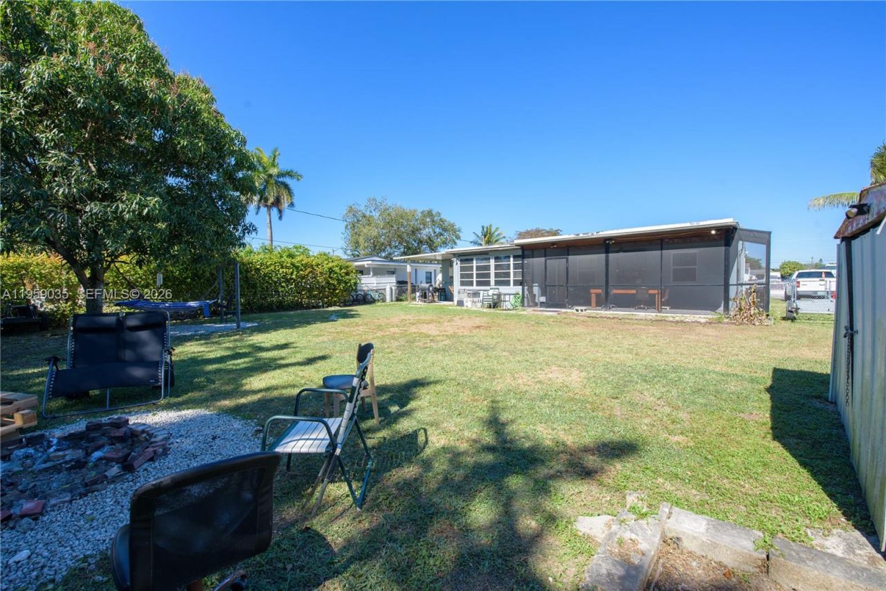 1560 NE 11th St, Homestead, FL 33033 Photo