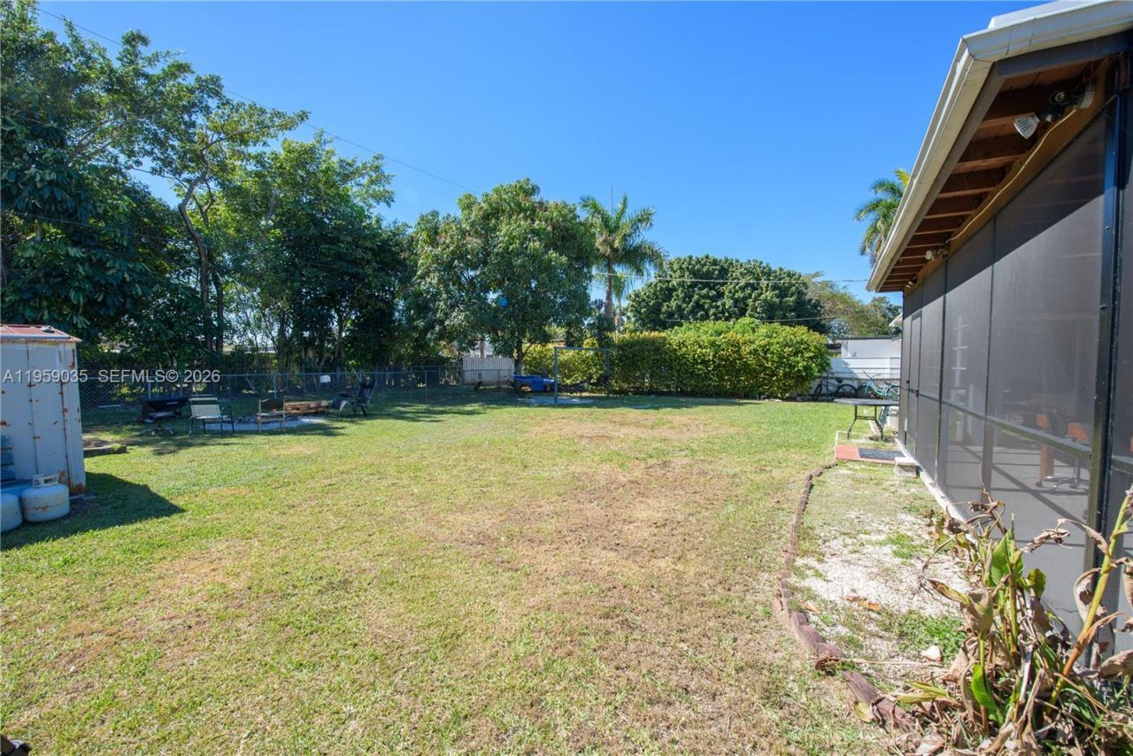 1560 NE 11th St, Homestead, FL 33033 Photo